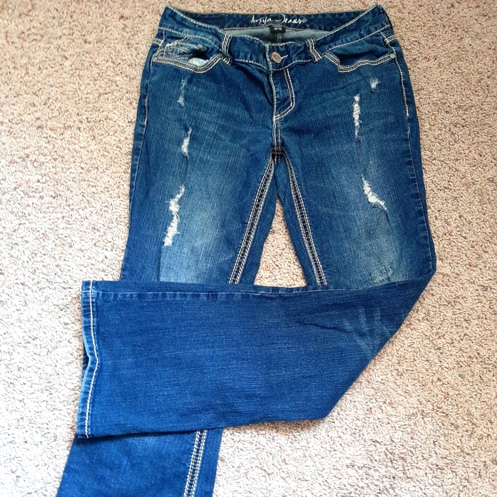 Ariya Jeans